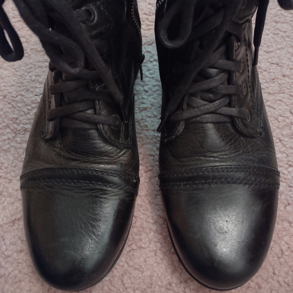 Steve Madden Troopa Size 9